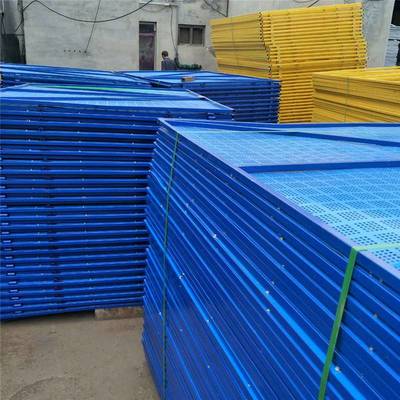 安平爬架網(wǎng)價(jià)格 爬架防護(hù)網(wǎng)廠 外架鋼板網(wǎng)施工